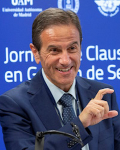 V. Fernando Gómez Comendador